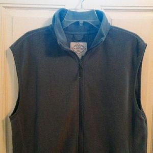 Men's zip-up St. John's Bay vest